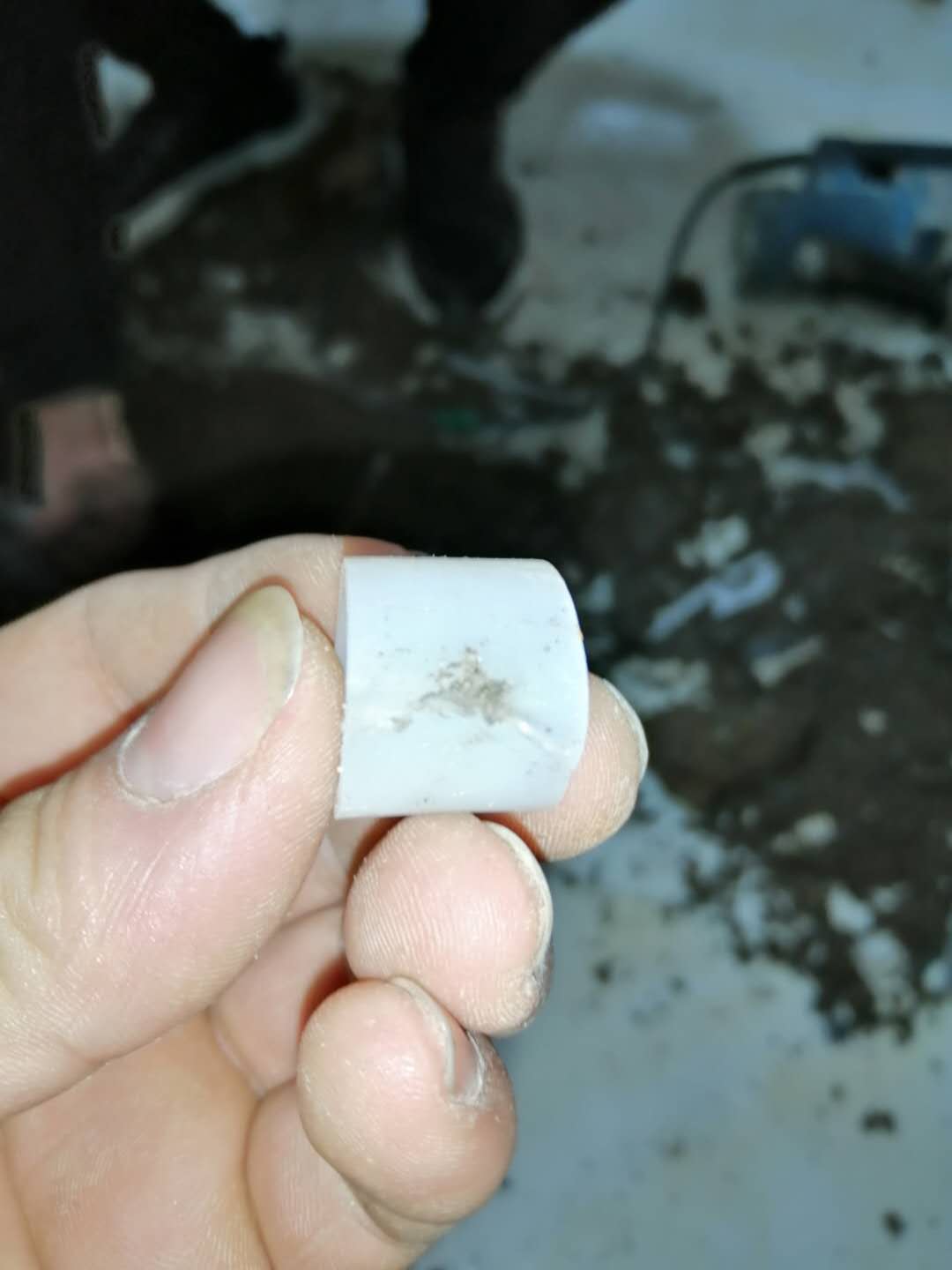 果洛家里地暖漏水了怎么办？